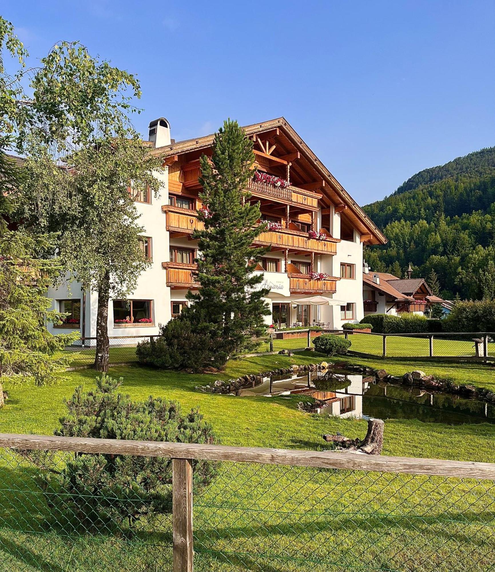 Hotel Arnaria Ortisei Exteriér fotografie
