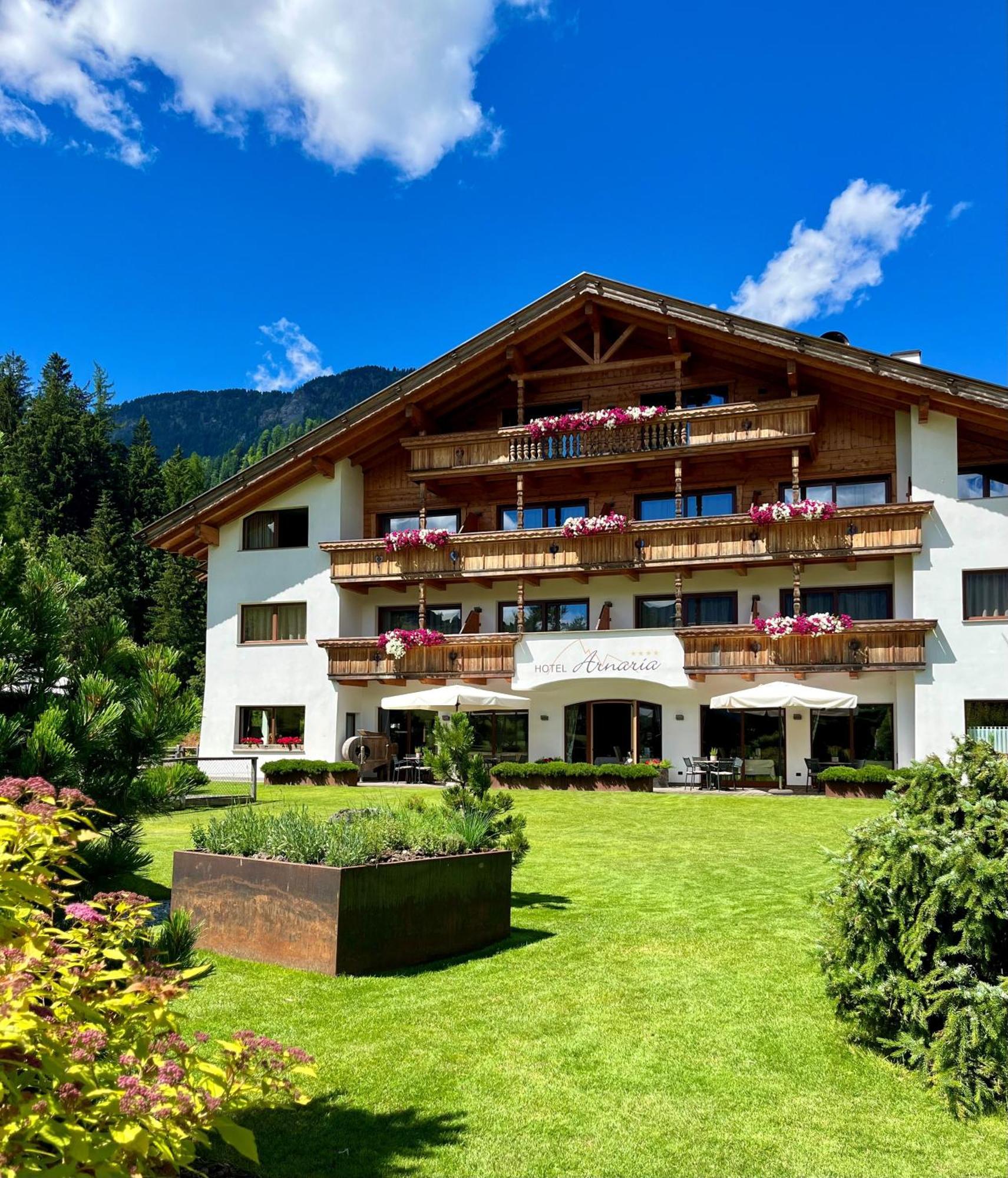 Hotel Arnaria Ortisei Exteriér fotografie