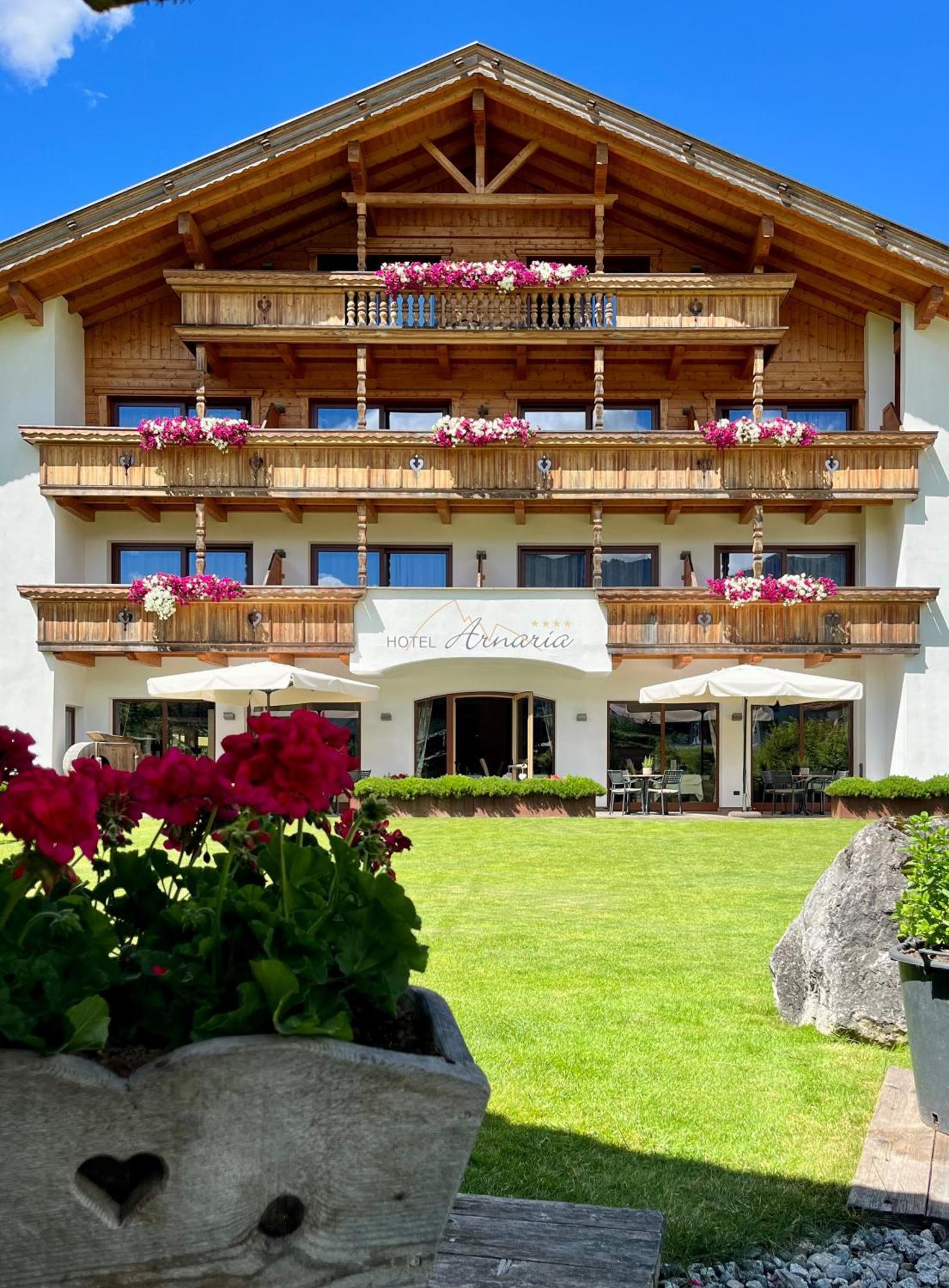 Hotel Arnaria Ortisei Exteriér fotografie